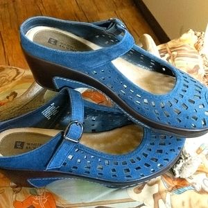 New In Box, White Mountain Mules